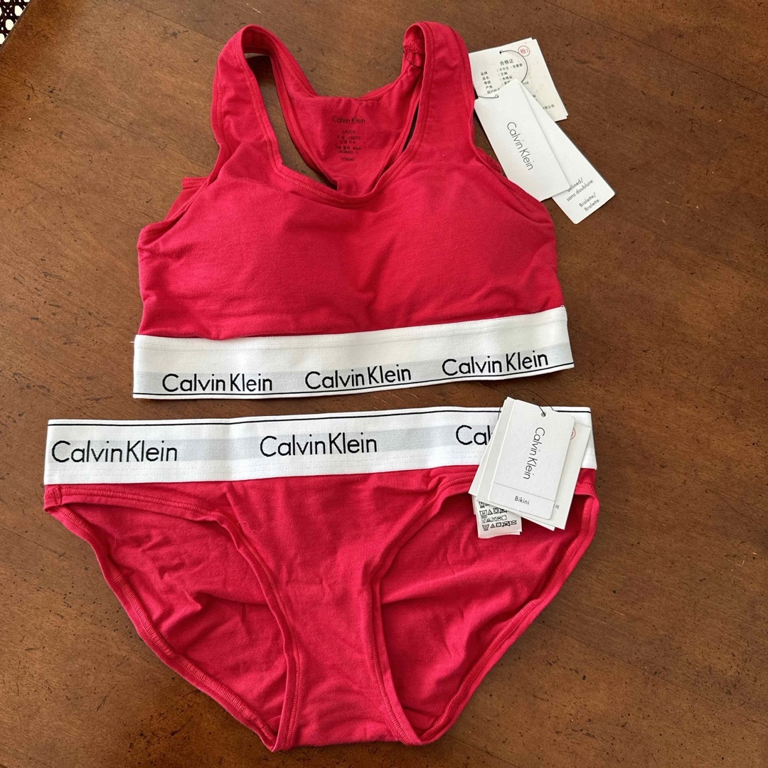 Calvin Klein - Calvin Klein ブラ&ビキニセット Sサイズ Calvin Klein - Calvin Klein ブラ&ビキニセット Sサイズ