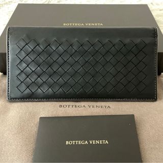 ボッテガヴェネタ(Bottega Veneta)の美品☆ボッテガヴェネタ イントレチャート 二つ折り財布 マットブラック×ブラウン(折り財布)