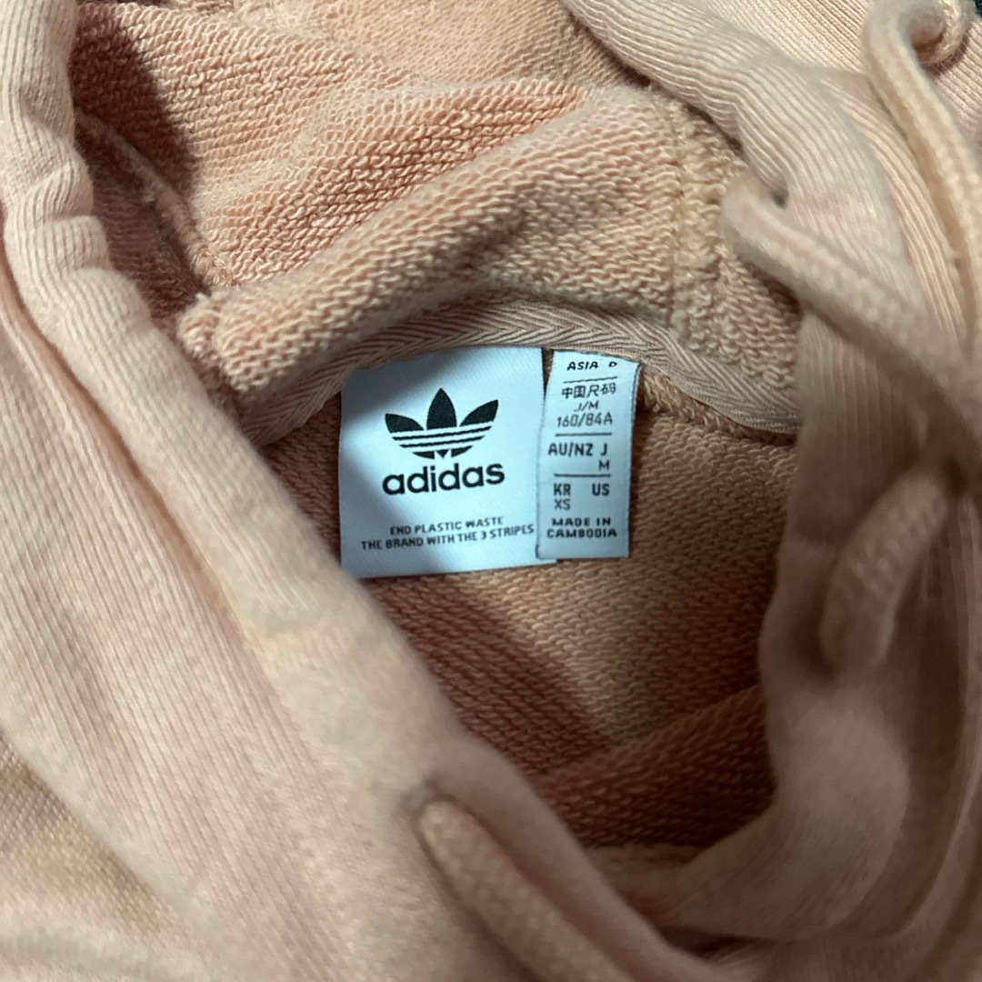 adidas(アディダス)のadidasパーカー レディースのトップス(パーカー)の商品写真