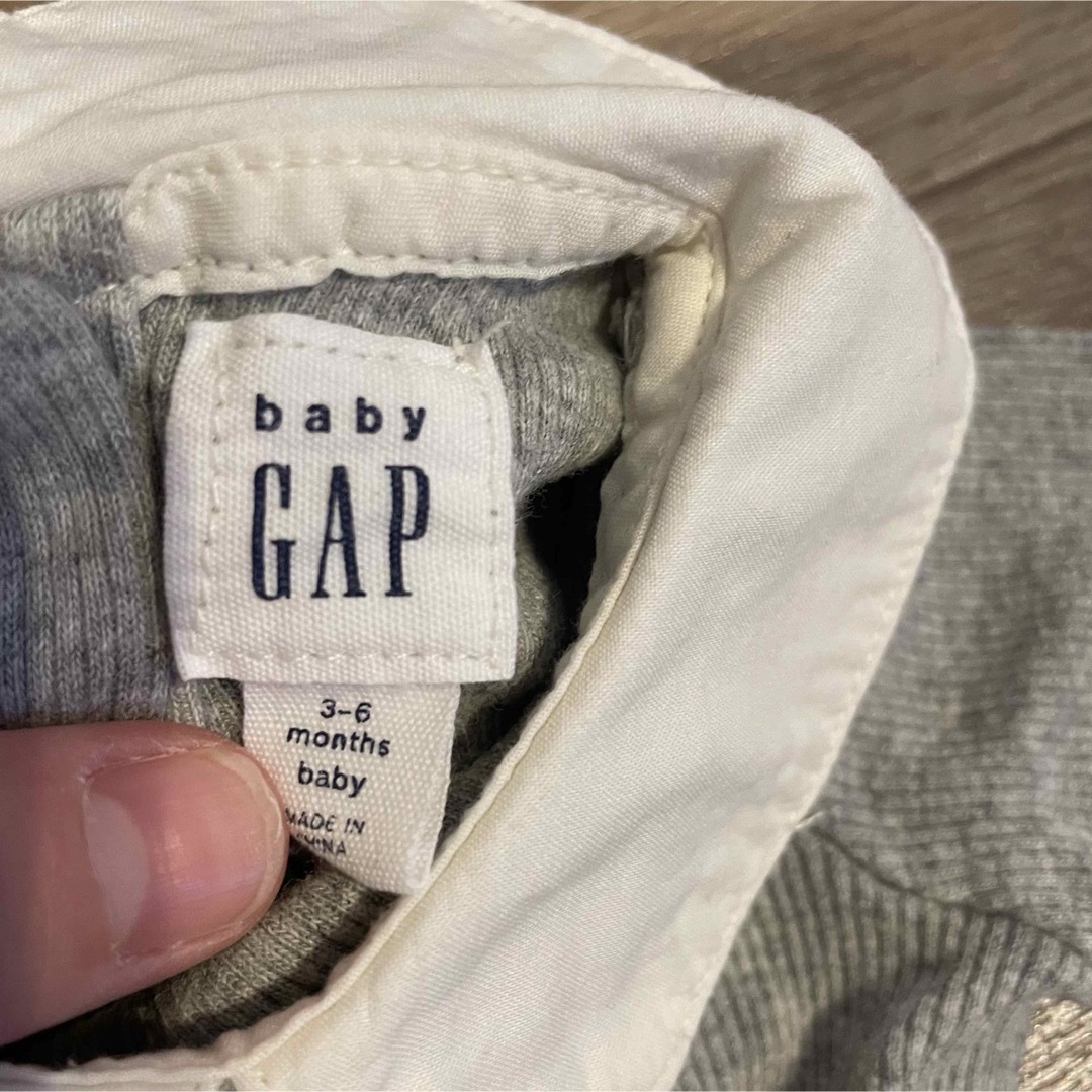 babyGAP(ベビーギャップ)のBABY GAP ロンパース　3-6months キッズ/ベビー/マタニティのベビー服(~85cm)(ロンパース)の商品写真