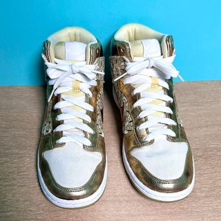 ナイキ(NIKE)のナイキ【NIKE】ダンクハイ 蝶々　　　　　　　　　　　※2009年製レアカラー(スニーカー)