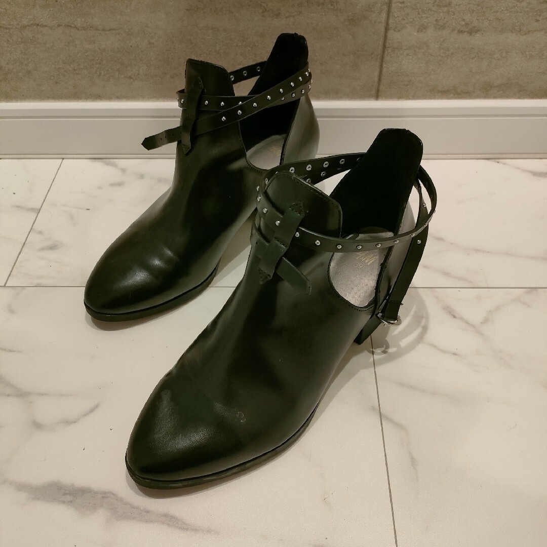 H&M(エイチアンドエム)のH&M ブーツ 黒 レディースの靴/シューズ(ブーツ)の商品写真