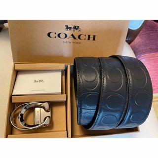 コーチ(COACH)の限定価格！COACH2点セットシグネチャーフリーサイズリバーシブルベルト箱付き(ベルト)