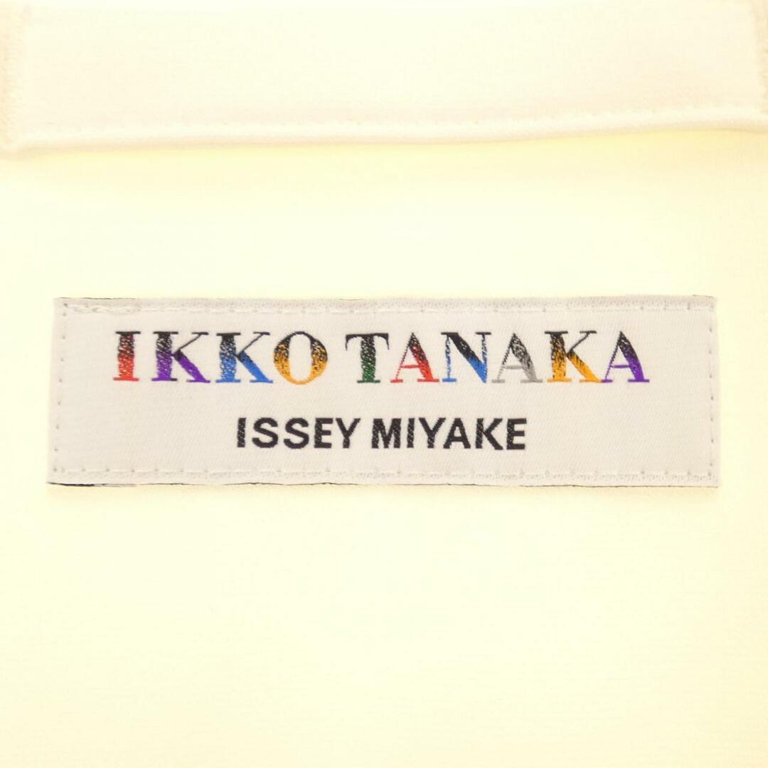 ISSEY MIYAKE(イッセイミヤケ)のイッセイミヤケ ISSEY MIYAKE ポンチョ レディースのトップス(その他)の商品写真