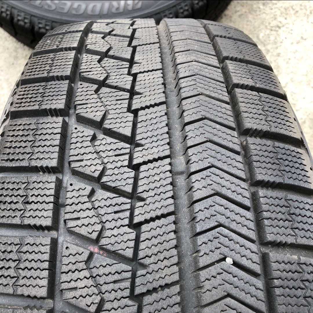 スバル(スバル)の225/60R17 中古 BS スタッドレスタイヤ・スバル純正ホイールセット 自動車/バイクの自動車(タイヤ・ホイールセット)の商品写真