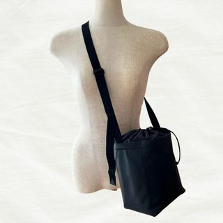 ボッテガヴェネタ(Bottega Veneta)の【美品】ボッテガ ヴェネタ ショルダーバッグ ブラック(ショルダーバッグ)