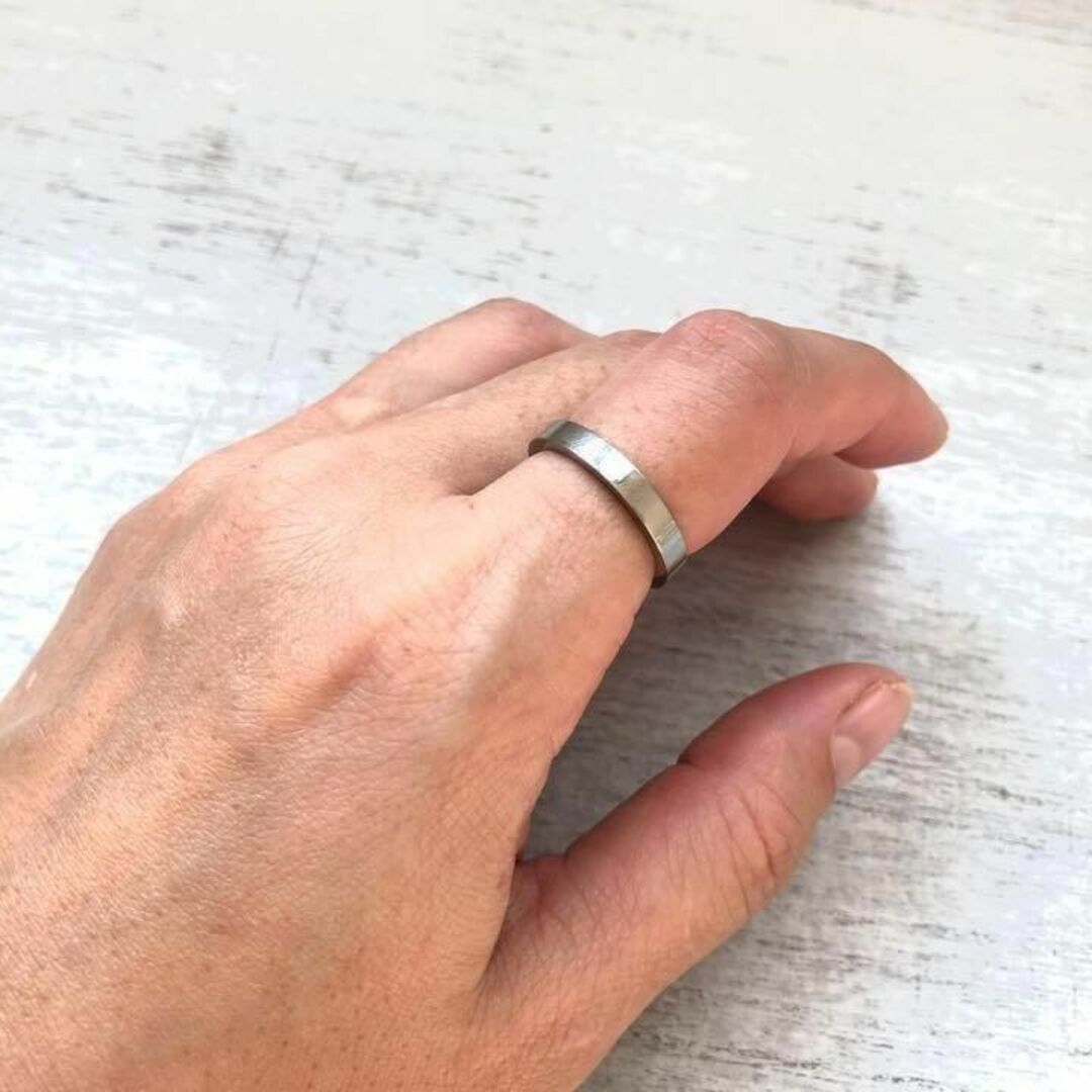 アレルギー対応！ステンレス製3mm平打ちシルバーリング　指輪　ピンキーリング レディースのアクセサリー(リング(指輪))の商品写真