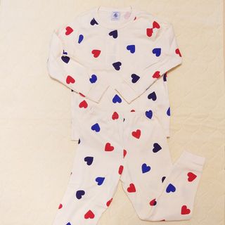 プチバトー(PETIT BATEAU)のプチバトー ハートパジャマ 未使用(パジャマ)