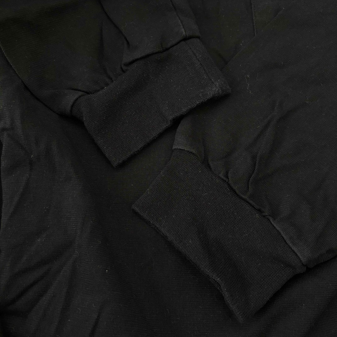 GU(ジーユー)のGU ポケットTシャツ　長袖　150 黒 キッズ/ベビー/マタニティのキッズ服男の子用(90cm~)(Tシャツ/カットソー)の商品写真