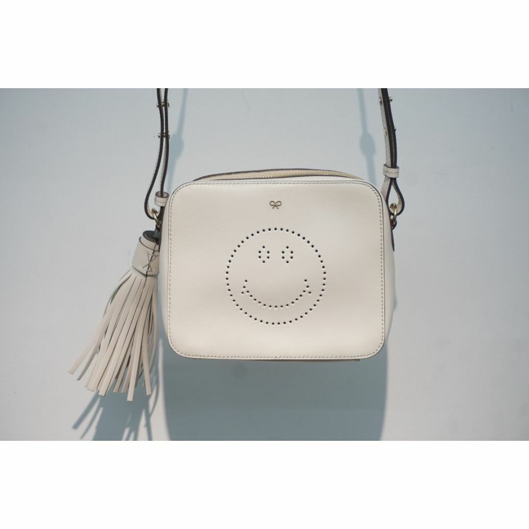 ANYA HINDMARCH(アニヤハインドマーチ)の新品 ANYA HINDMARCH ボディ ショルダー バッグ 白1226N▲ レディースのバッグ(ショルダーバッグ)の商品写真