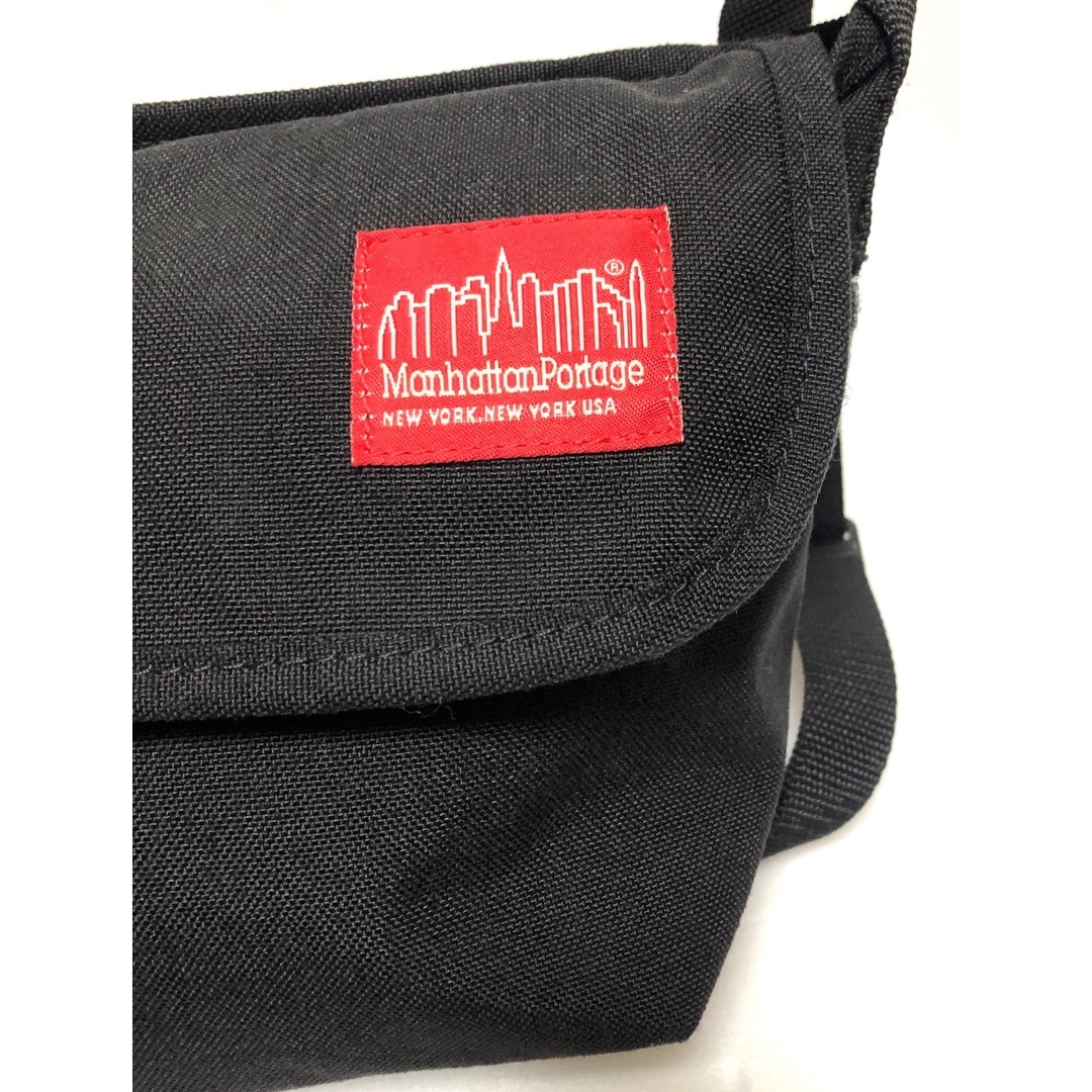 Manhattan Portage(マンハッタンポーテージ)のマンハッタンポーテージ 2403072 メッセンジャーバッグ XS ブラック 黒 メンズのバッグ(ショルダーバッグ)の商品写真