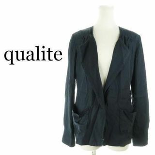 カリテ(qualite)のカリテ ジャケット 麻混 薄手 バックギャザー 濃紺 230131AH14A(ノーカラージャケット)