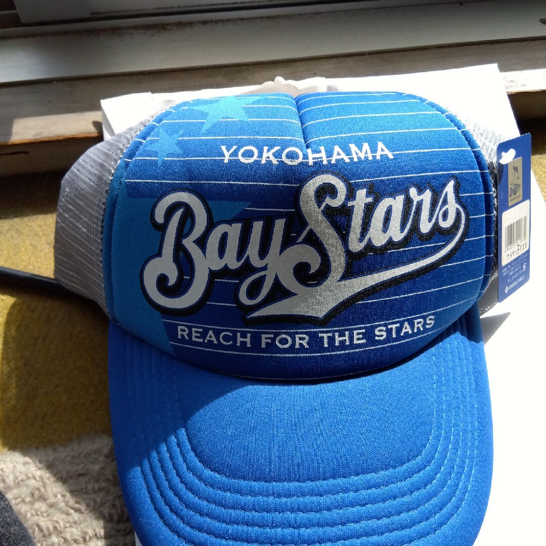 横浜DeNAベイスターズ(ヨコハマディーエヌエーベイスターズ)のベイスターズキャップ　値下げしました スポーツ/アウトドアの野球(応援グッズ)の商品写真