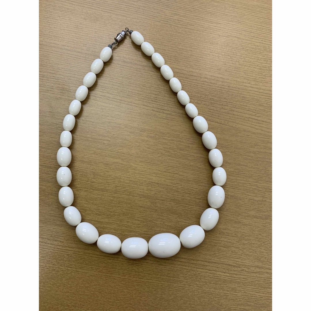 【最終値下げしました】ネックレス　4点　木、貝 レディースのアクセサリー(ネックレス)の商品写真