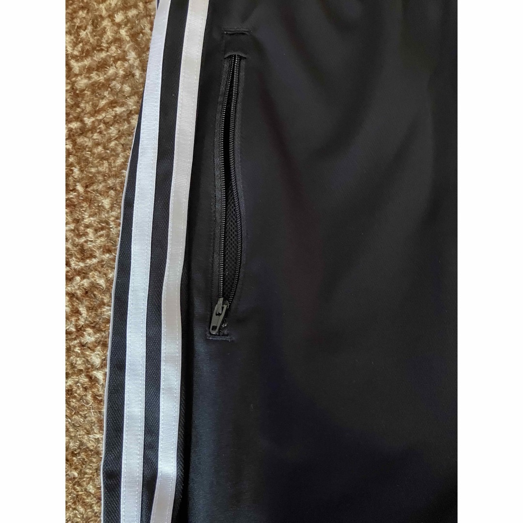 adidas(アディダス)のadidas  黒　ショートパンツXO メンズのパンツ(ショートパンツ)の商品写真