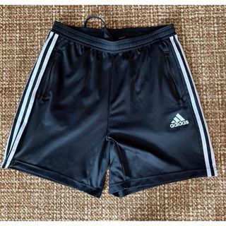 アディダス(adidas)のadidas  黒　ショートパンツXO(ショートパンツ)