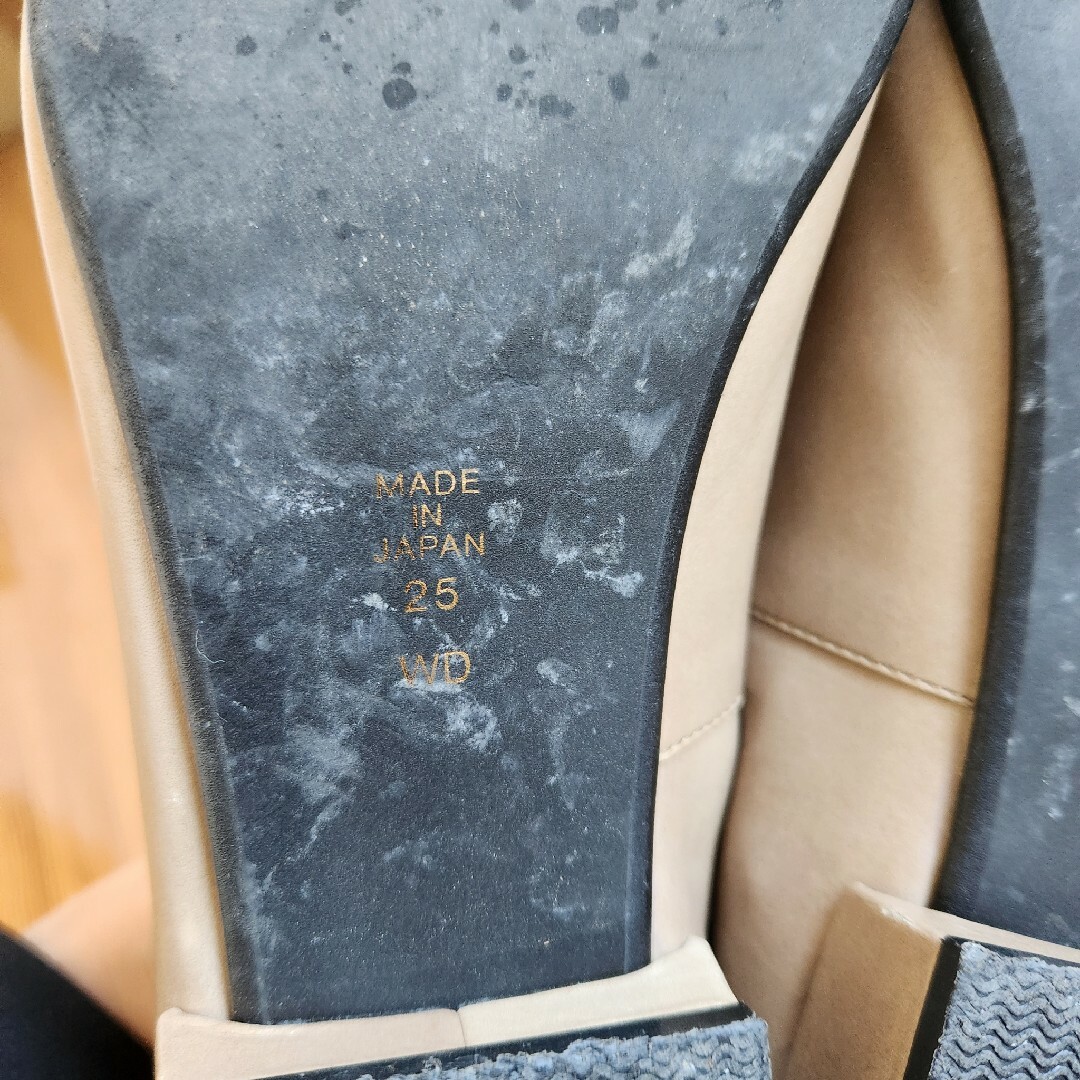 DIANA(ダイアナ)のDIANA、スクエアパンプス、25cm、ベージュ レディースの靴/シューズ(ハイヒール/パンプス)の商品写真