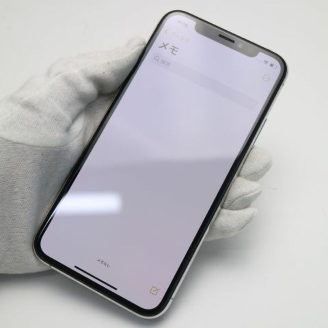 iPhone(アイフォーン)の超美品 SIMフリー iPhoneXS 64GB シルバー 白ロム  M888 スマホ/家電/カメラのスマートフォン/携帯電話(スマートフォン本体)の商品写真