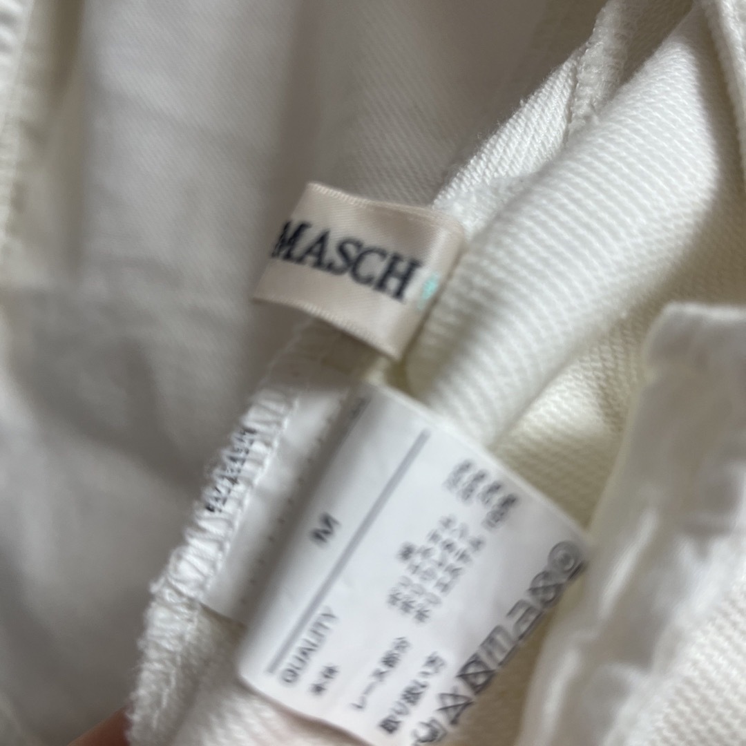 MISCH MASCH(ミッシュマッシュ)のMISCHMASCH デニムジャケット 白  レディースのジャケット/アウター(Gジャン/デニムジャケット)の商品写真