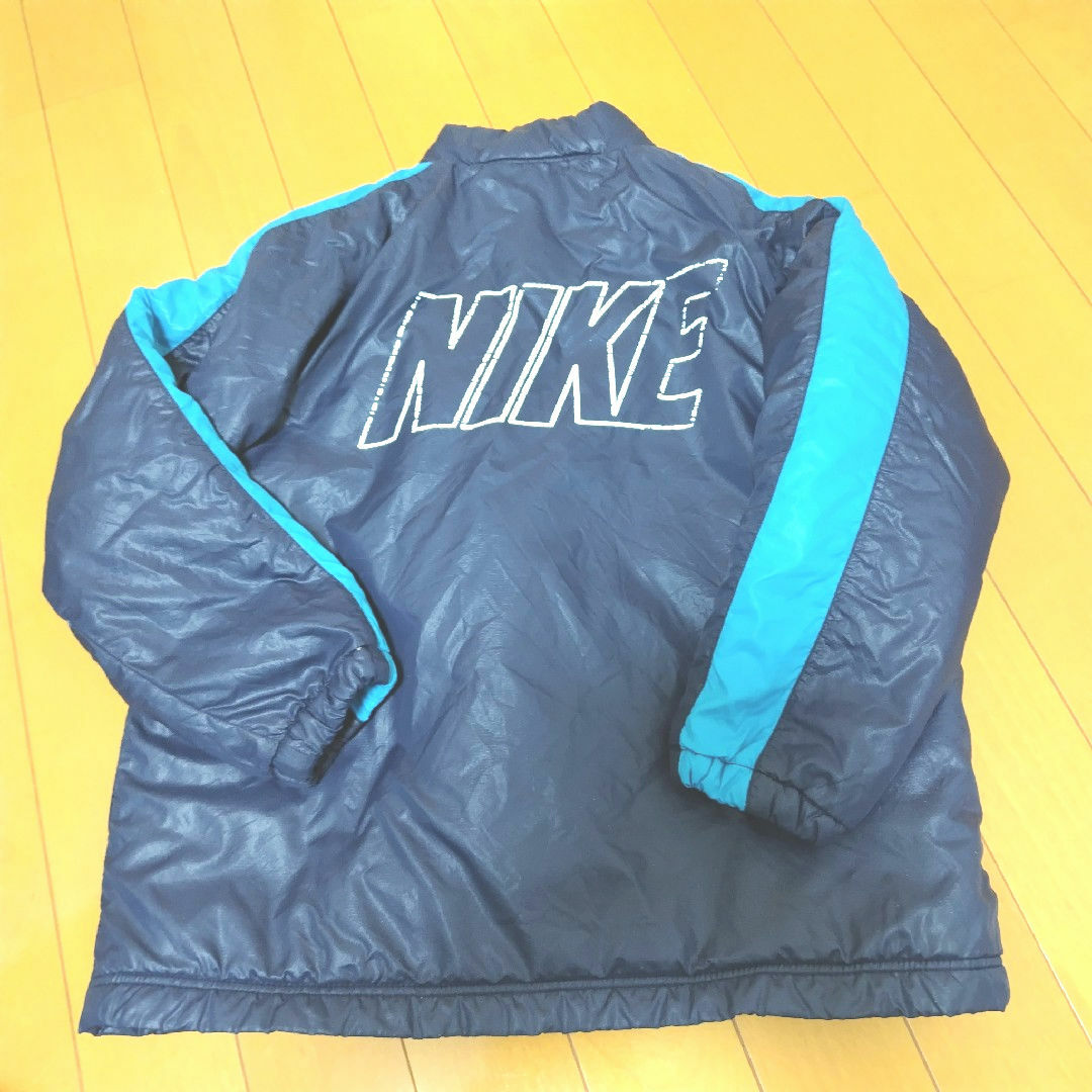 NIKE(ナイキ)の男の子 中綿キルトジャケット ナイキ 130 キッズ/ベビー/マタニティのキッズ服男の子用(90cm~)(ジャケット/上着)の商品写真