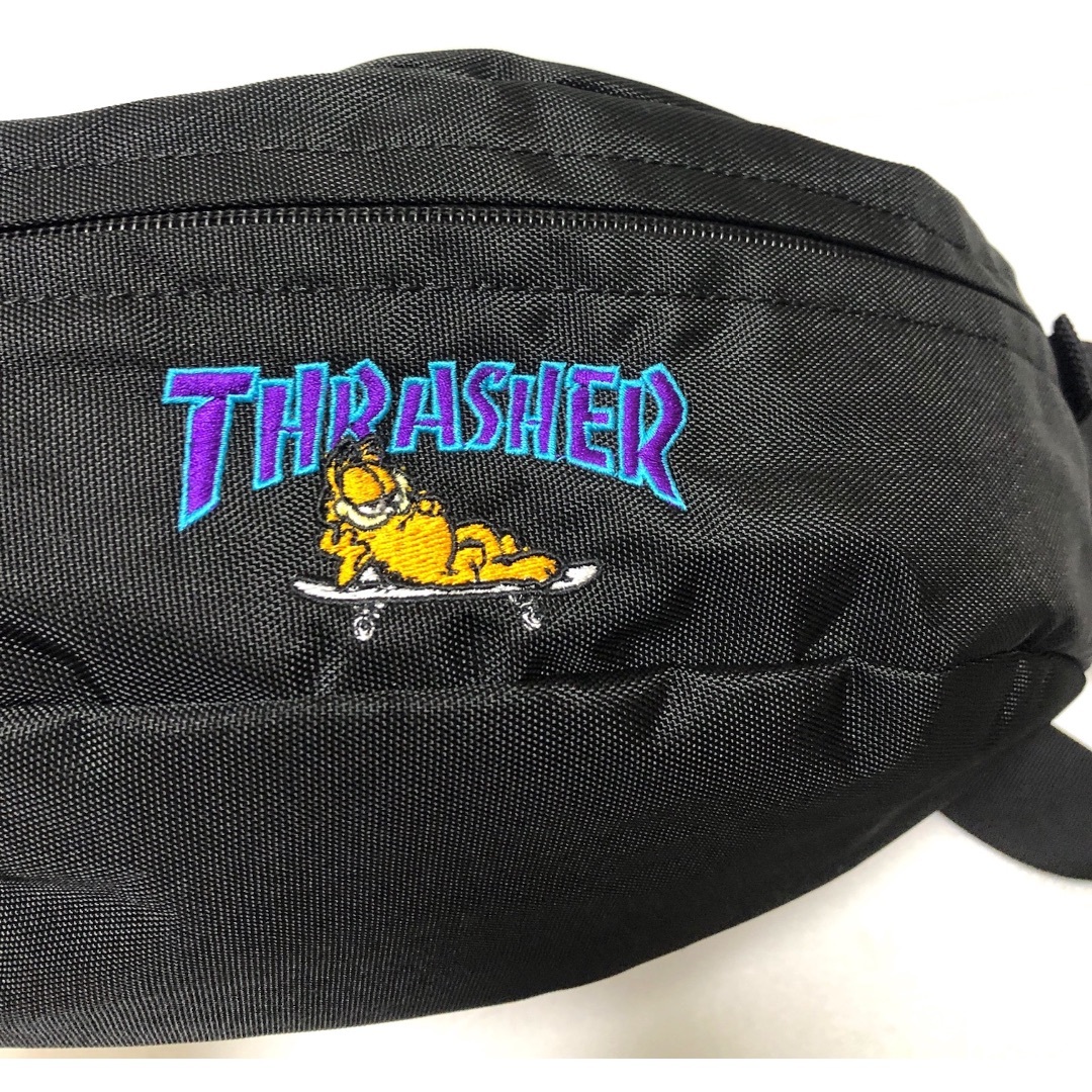 THRASHER(スラッシャー)のTHRASHER × ガーフィールド 2403077 スラッシャー バッグ メンズのバッグ(ショルダーバッグ)の商品写真