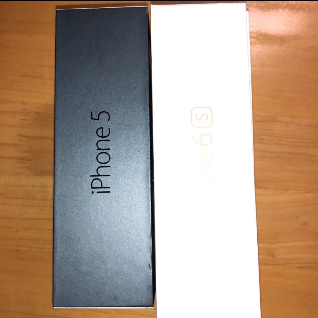 Apple(アップル)の★箱のみ★ iPhone5とiPhone6s スマホ/家電/カメラのスマホアクセサリー(iPhoneケース)の商品写真