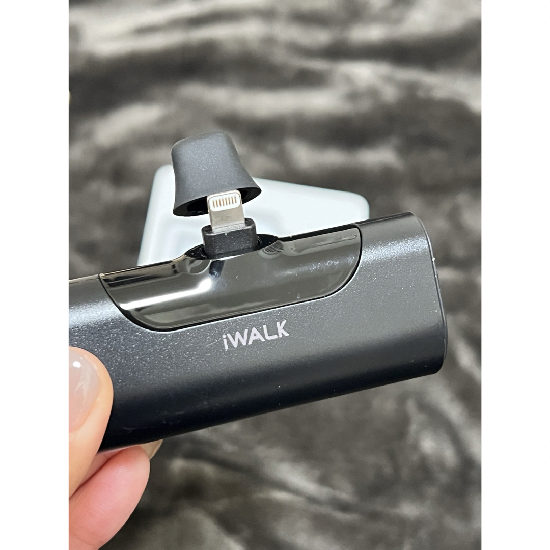 モバイルバッテリー iWALK 軽量タイプ スマホ/家電/カメラのスマートフォン/携帯電話(バッテリー/充電器)の商品写真