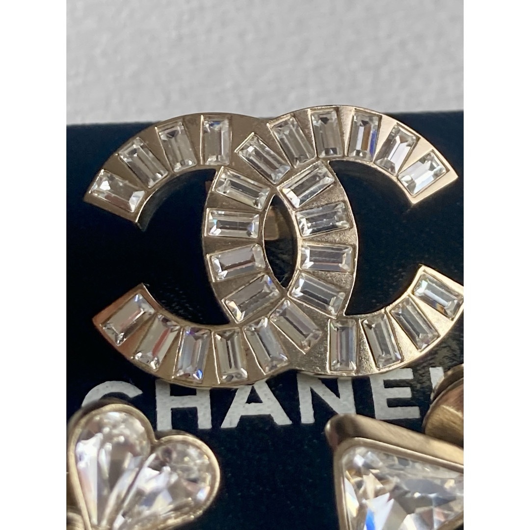 CHANEL(シャネル)のシャネル♥️きらきら ブローチ セット レディースのアクセサリー(ブローチ/コサージュ)の商品写真