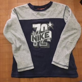 ナイキ(NIKE)のNIKE トレーナー 130   めぐぅぅぅ様専用(Tシャツ/カットソー)