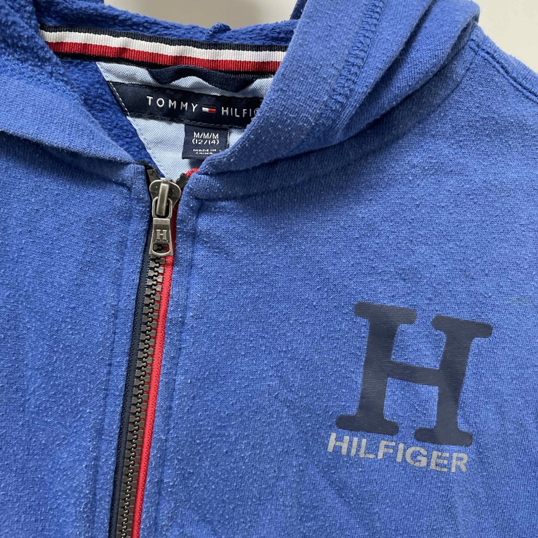 TOMMY HILFIGER(トミーヒルフィガー)の送料込み！トミーヒルフィガーキッズパーカー150 キッズ/ベビー/マタニティのキッズ服男の子用(90cm~)(ジャケット/上着)の商品写真