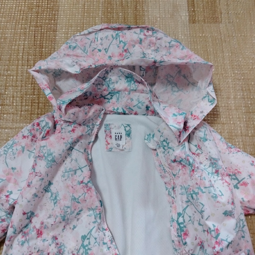 babyGAP(ベビーギャップ)のBabyGAP　薄手ジャケット キッズ/ベビー/マタニティのキッズ服女の子用(90cm~)(ジャケット/上着)の商品写真