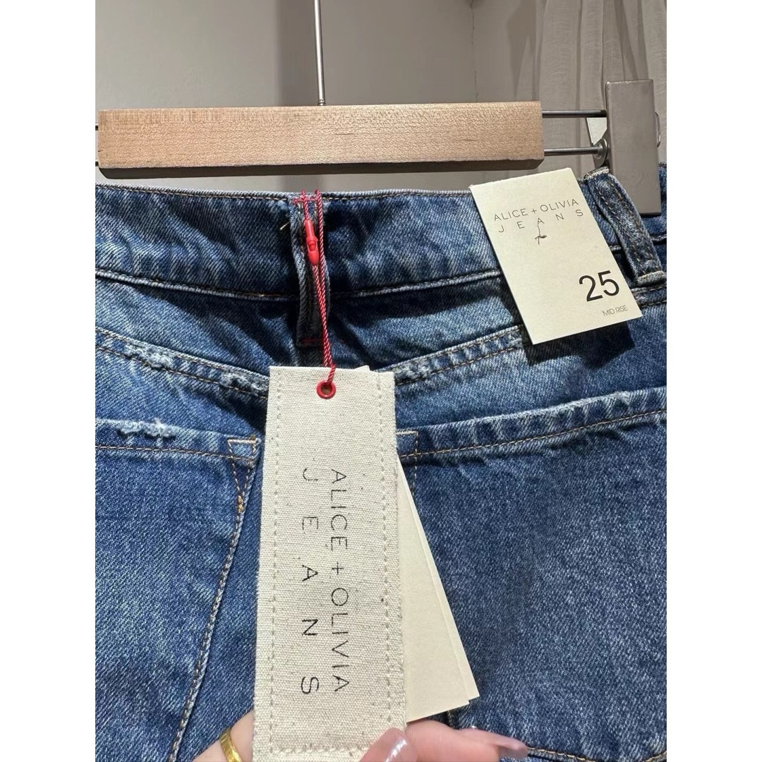 Alice+Olivia - ❤️☆Alice olive2024春新作新品 デニム ハート Alice+Olivia - ❤️☆Alice olive2024春新作新品 デニム ハート