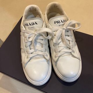 プラダ(PRADA)のプラダ　スニーカー　靴(スニーカー)