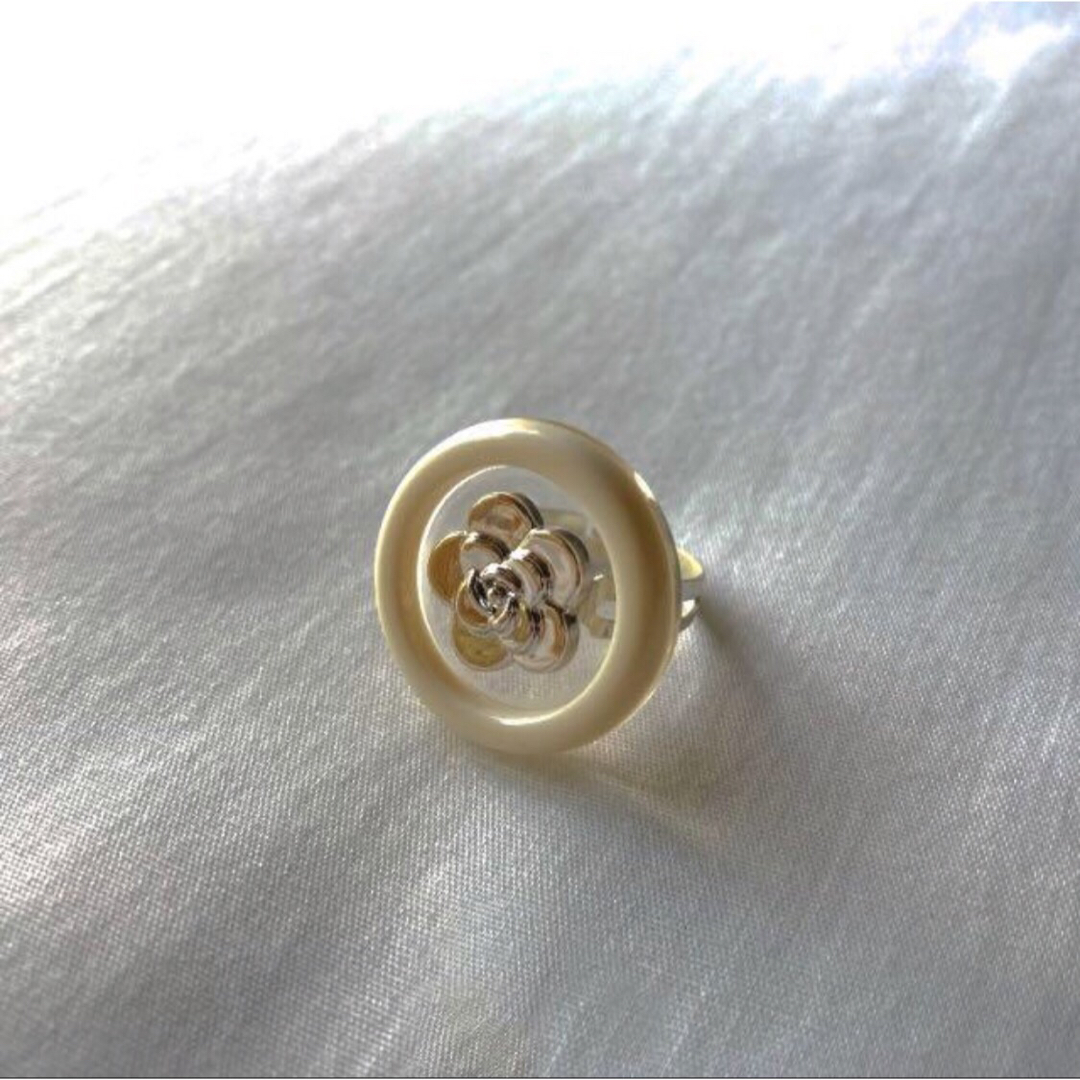 Lochie(ロキエ)の୨୧ Vintage rétro flower button ring ハンドメイドのアクセサリー(リング)の商品写真