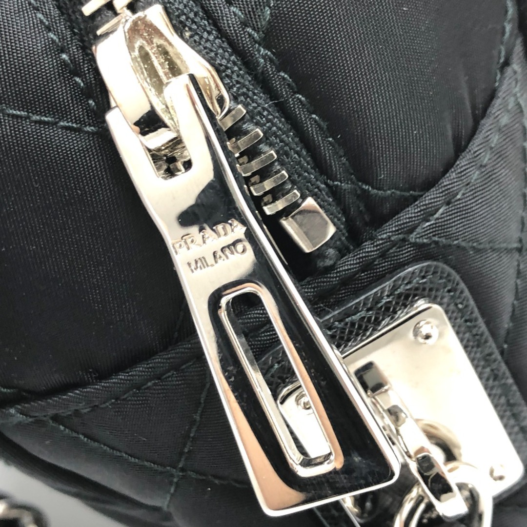 PRADA(プラダ)のプラダ PRADA トライアングルロゴ 1BB903 チェーン カバン ショルダーバッグ ナイロン ブラック 美品 インテリア/住まい/日用品のインテリア/住まい/日用品 その他(その他)の商品写真