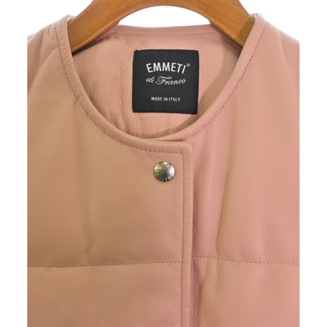 EMMETI(エンメティ)のEMMETI エンメティ ダウンコート 38(S位) ピンク 【古着】【中古】 レディースのジャケット/アウター(ダウンコート)の商品写真