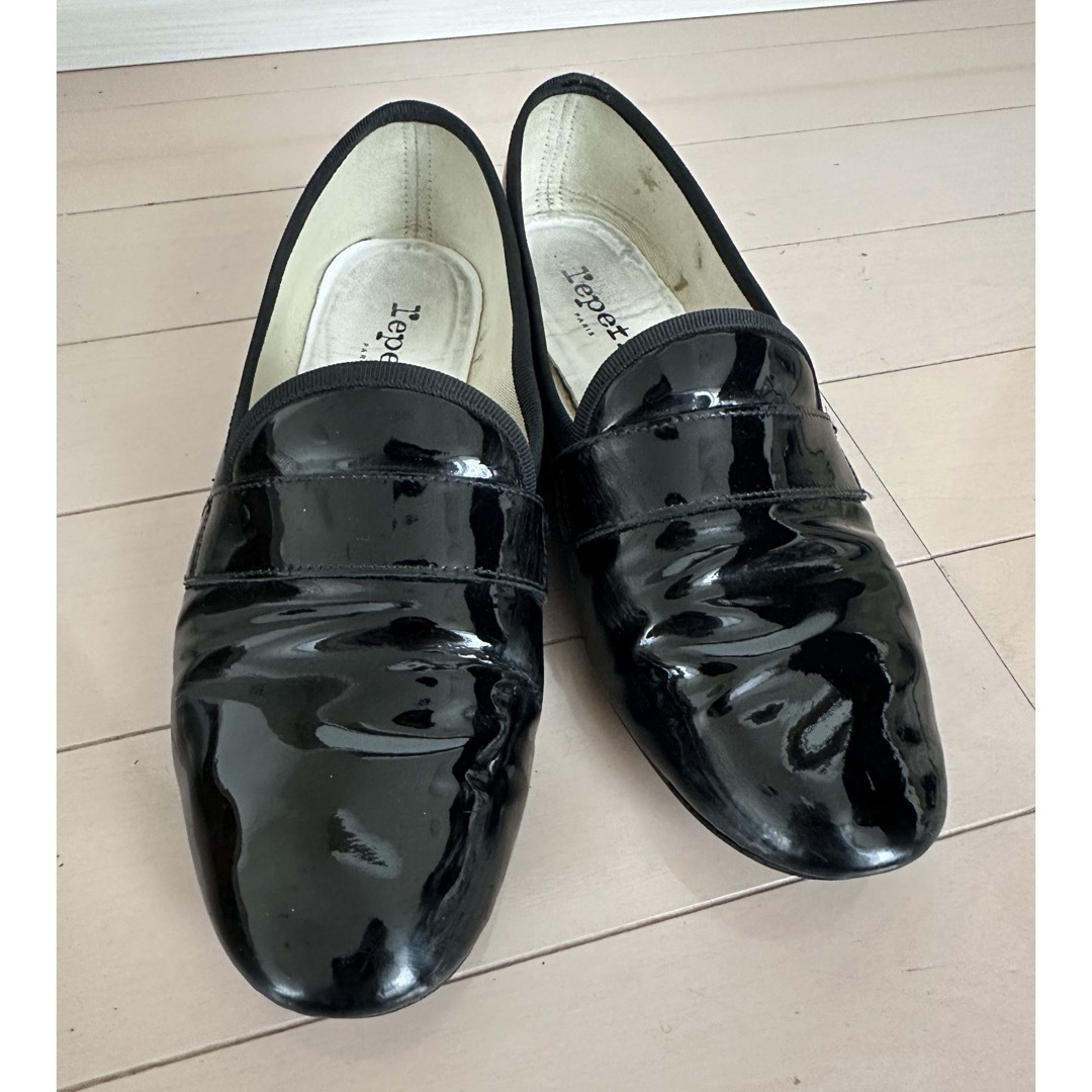 repetto(レペット)のレペット　ローファー　マイケル　エナメル　黒　38.5 レディースの靴/シューズ(ローファー/革靴)の商品写真