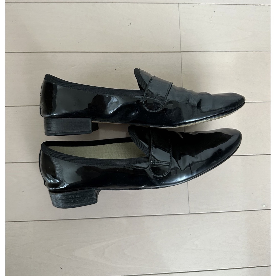 repetto(レペット)のレペット　ローファー　マイケル　エナメル　黒　38.5 レディースの靴/シューズ(ローファー/革靴)の商品写真