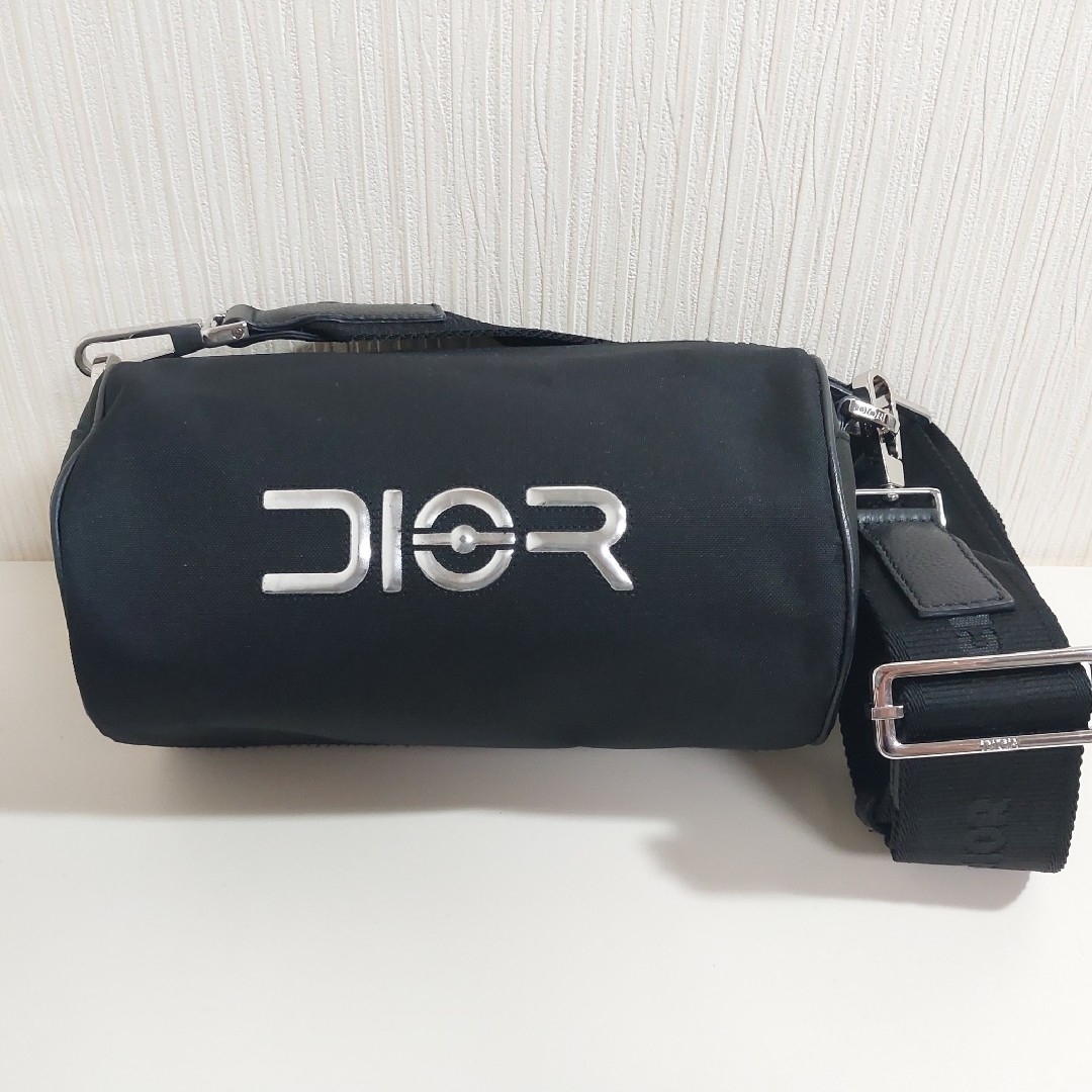 Dior(ディオール)のディオール 空山コラボ ローラー ショルダー バッグ キャンバス ブラック メンズのバッグ(ショルダーバッグ)の商品写真