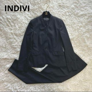 インディヴィ(INDIVI)のINDIVI パンツスーツ  ノーカラージャケットブラック  38・36(スーツ)