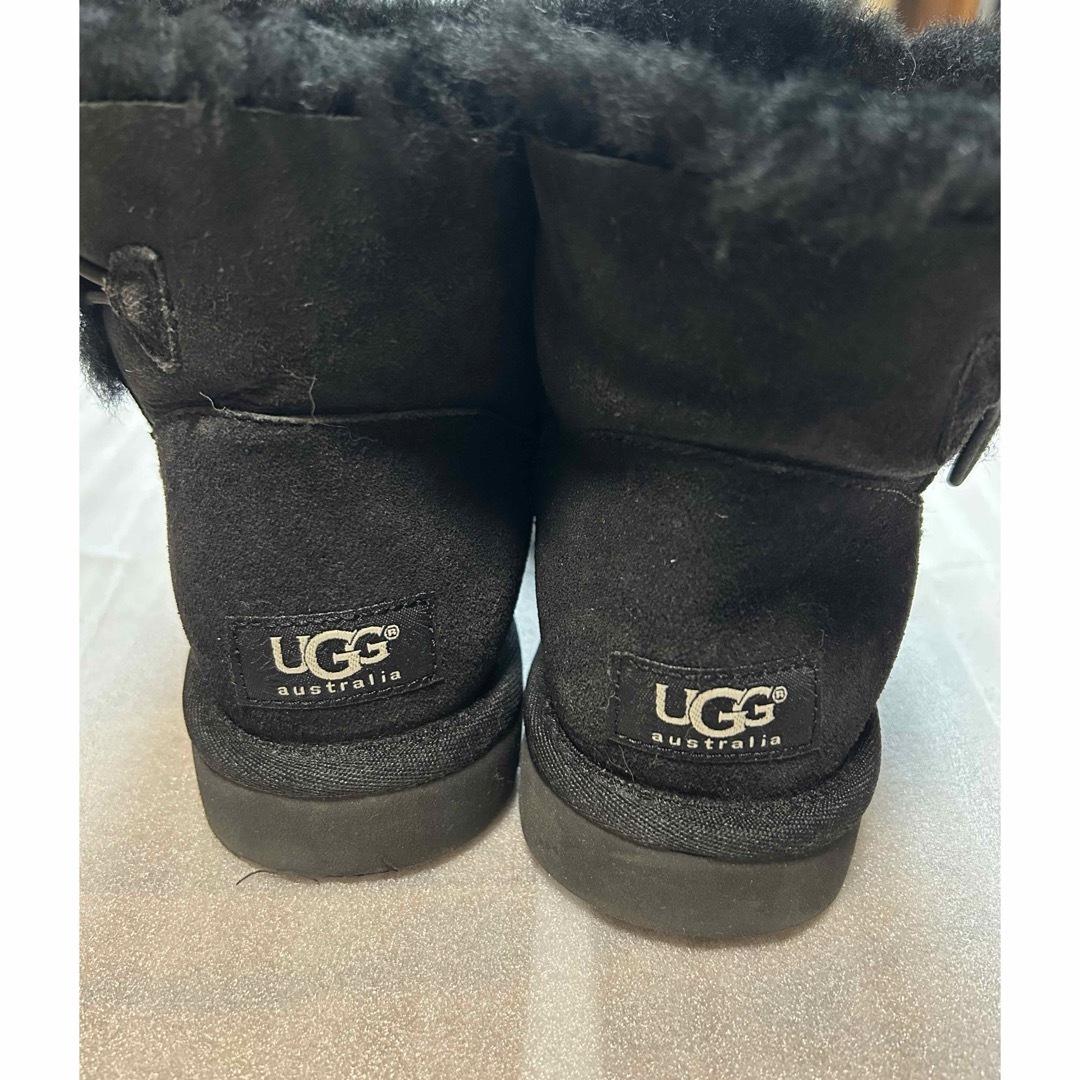 UGG(アグ)のUGG ムートンブーツ　黒　22cm レディースの靴/シューズ(ブーツ)の商品写真