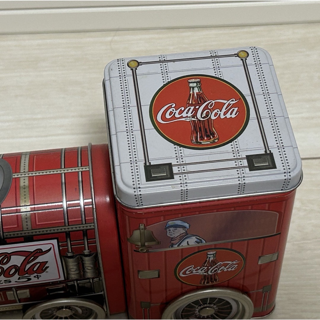 コカ・コーラ(コカコーラ)のコカ・コーラ ブリキ缶  インテリア/住まい/日用品のインテリア小物(その他)の商品写真