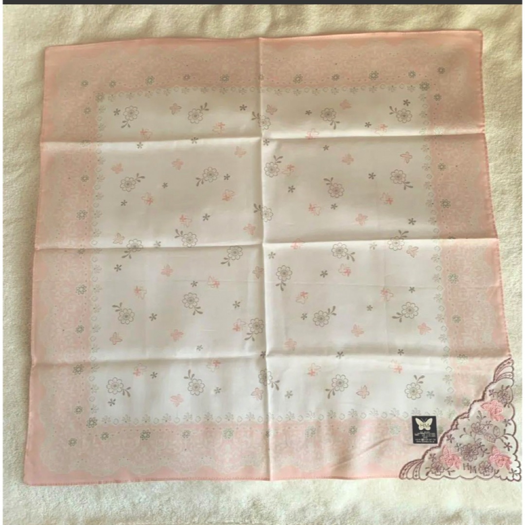 HANAE MORI(ハナエモリ)のハナエモリHM大判ハンカチ　プチスカーフ　50×52cm レディースのファッション小物(ハンカチ)の商品写真