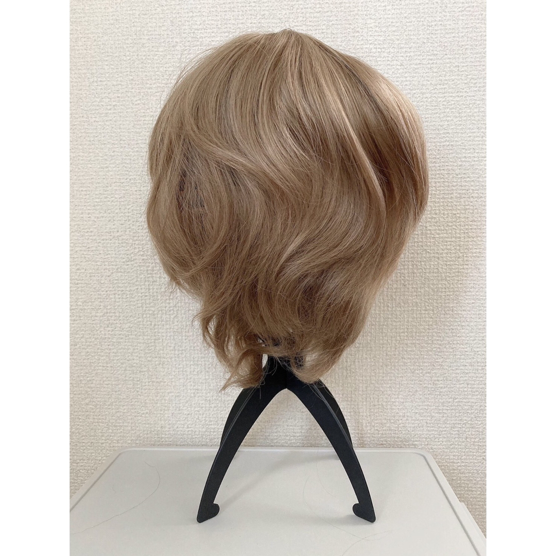 フルウィッグ　ショート　ウィッグ　アッシュゴールド　耐熱　wig レディースのウィッグ/エクステ(ショートカール)の商品写真