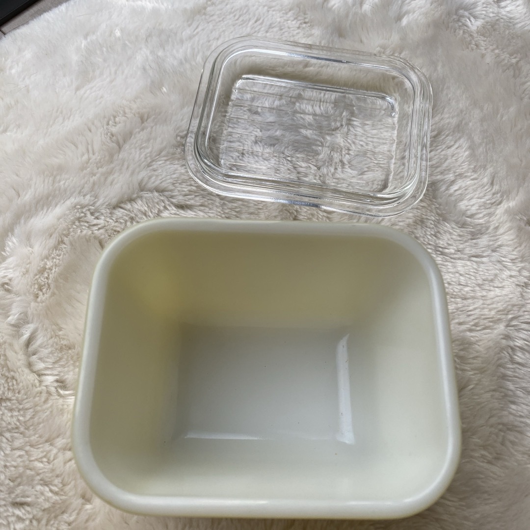 Pyrex(パイレックス)の🍀値下げ✨オールドパイレックス✨イエロー✨蓋つきで インテリア/住まい/日用品のキッチン/食器(食器)の商品写真