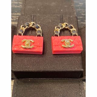 シャネル(CHANEL)の【極美品】シャネル マトラッセ B23C ピアス(ピアス)