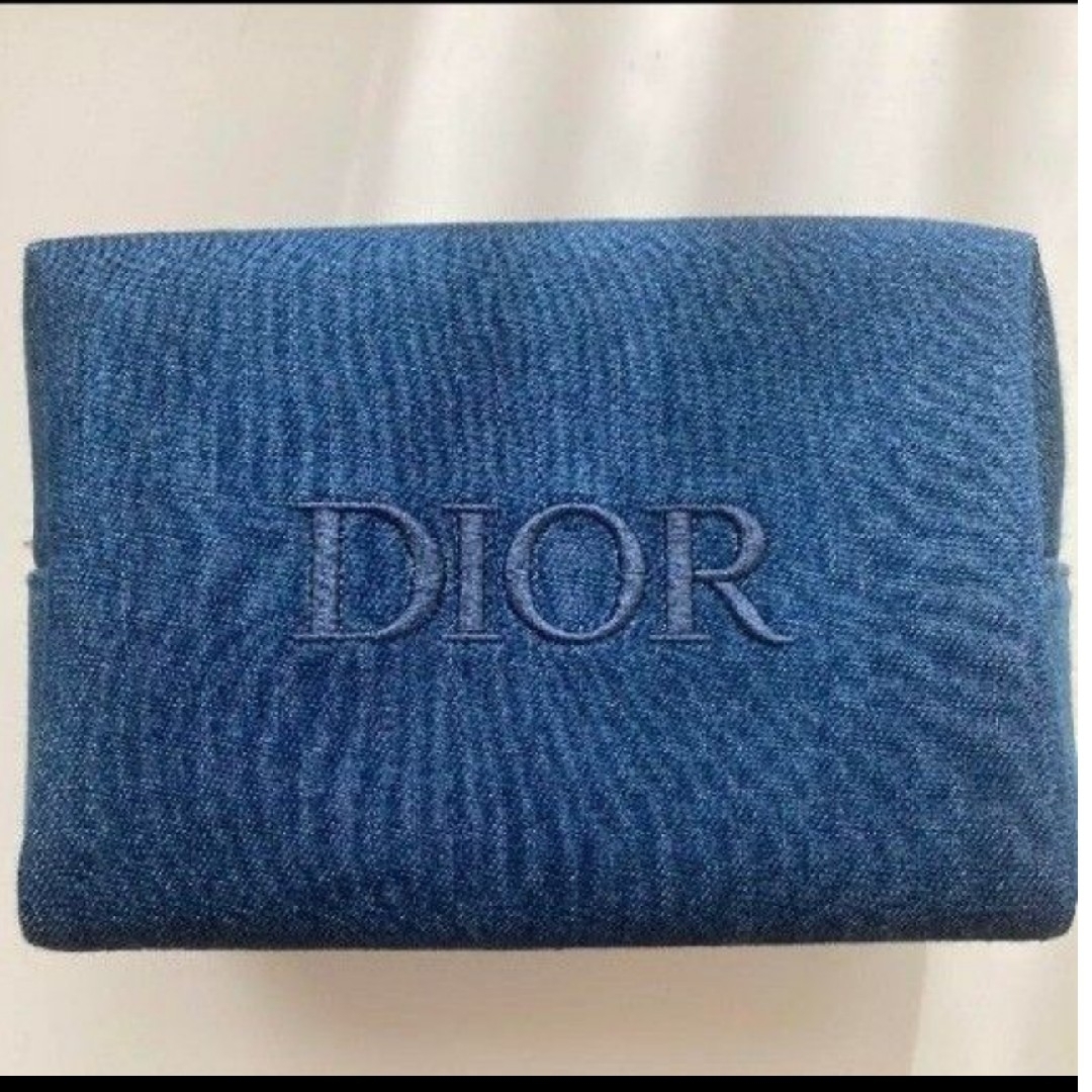 Christian Dior(クリスチャンディオール)のDIOR　ディオール　刺繍ロゴ入りデニムポーチ　ミニコスメ4点　ショッパー付き コスメ/美容のキット/セット(コフレ/メイクアップセット)の商品写真