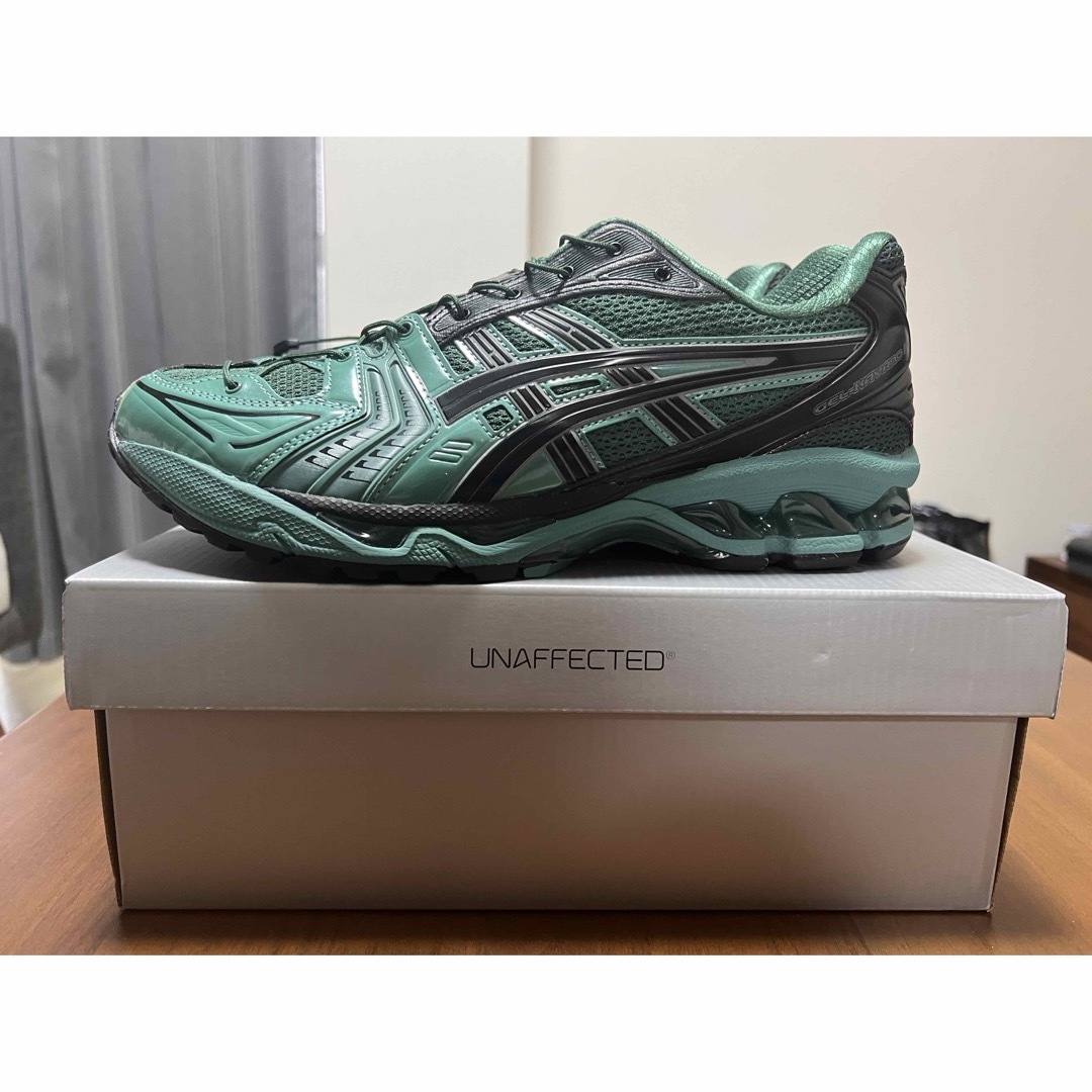 asics(アシックス)のUNAFFECTED Asics Gel-Kayano 14 Green メンズの靴/シューズ(スニーカー)の商品写真