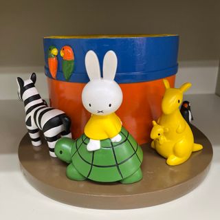 ミッフィー(miffy)の♥️新品未使用♥️ ミッフィー   植木鉢　陶器　観葉植物　多肉　動物園(花瓶)