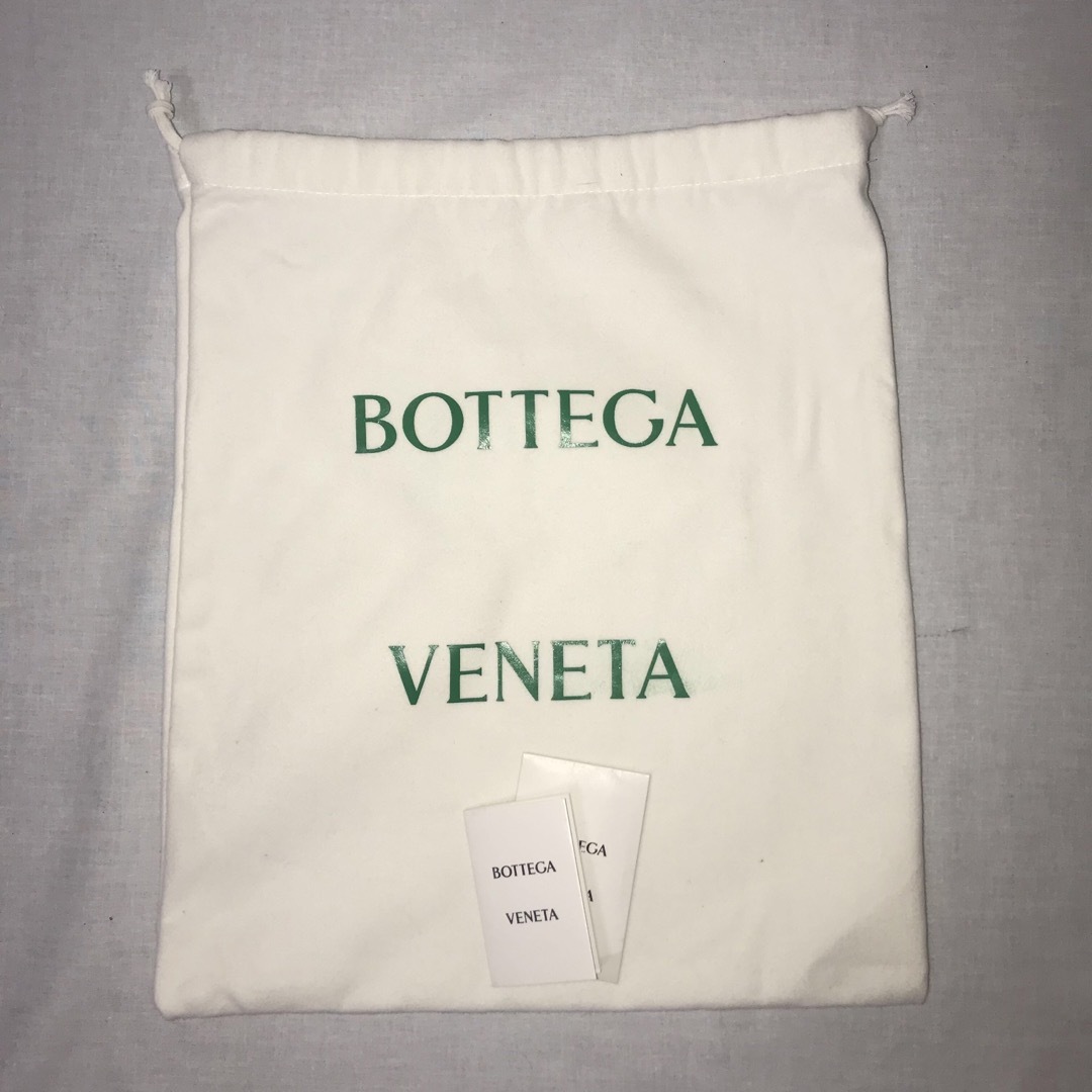 Bottega Veneta(ボッテガヴェネタ)のボッテガヴェネタ マキシイントレチャート パデット カセット ショルダーバッグ レディースのバッグ(ショルダーバッグ)の商品写真